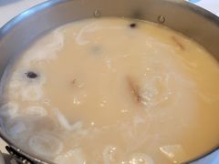 招牌松茸清汤底-洋房火锅(新天地店)