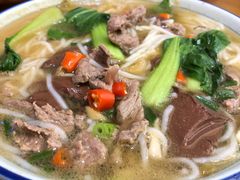 -邱芳粉店(迎宾大道旗舰店)