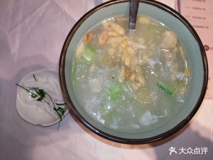 菊花鱼肚鱼茸羹