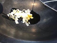-屯老二农家铁锅炖·行业领军者(梅江店)