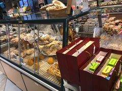 面包甜点陈列柜-盒马鲜生(皇庭广场店)