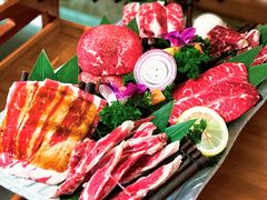 黑牛六拼-明洞阿姨·韩式酱蟹烤肉·创意料理(三元桥店)