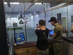 -都市枪神实弹射击俱乐部