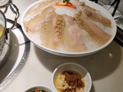 -左庭右院鲜牛肉火锅(浦江欢乐颂店)