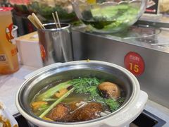-百品聚旋转火锅(万德庄店)