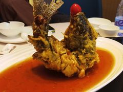 糖醋鲤鱼-闫府私房菜·百年鲁菜(恒隆店)