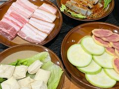 -阿山卓·野生菌火锅·纳西火塘烤肉