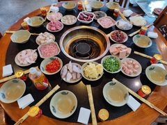 -九尺赵老四鲜鹅肠火锅
