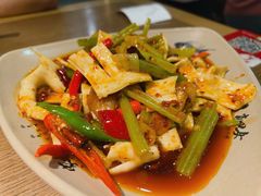 -肖四女乐山跷脚牛肉(世博源店)