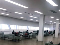 -深圳锦龙奥迪4S店(前海店)