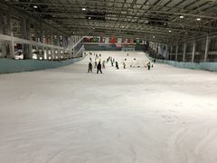 -乔波室内滑雪场