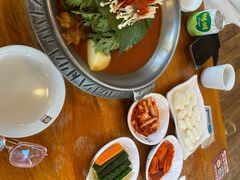 -喇喇排骨火锅·传统韩式脊骨汤(望京西园总店)