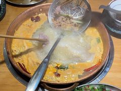 -洱火云南酸菜牛肉火锅(石景山当代商城店)