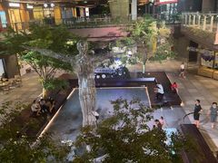 -瑞虹新天地月亮湾