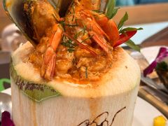 -Chom Cafe and Restaurant