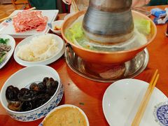 -楼外楼大刀肉传统火锅居(博学路店)