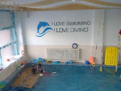 -爱乐游亲子游泳俱乐部