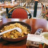 摩天轮下的港式排挡吃的是情调