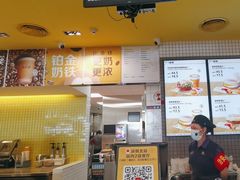 -麦当劳(深圳北站B2检票口楼上)