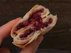 -潘祥记鲜花饼(昆明长水国际机场店)