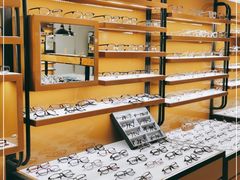 -罗伯特眼镜·蔡司官方授权(罗湖国贸店)