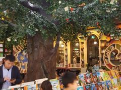 -钟书阁(松江泰晤士小镇店)