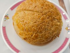 招牌酥皮菠萝包-东鑫记港式茶餐厅(南京东路店)