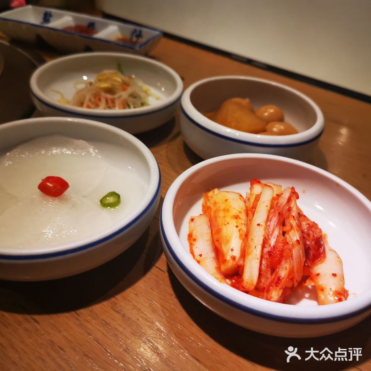 烤肉滋滋作响[调皮]冬日里的温暖美味