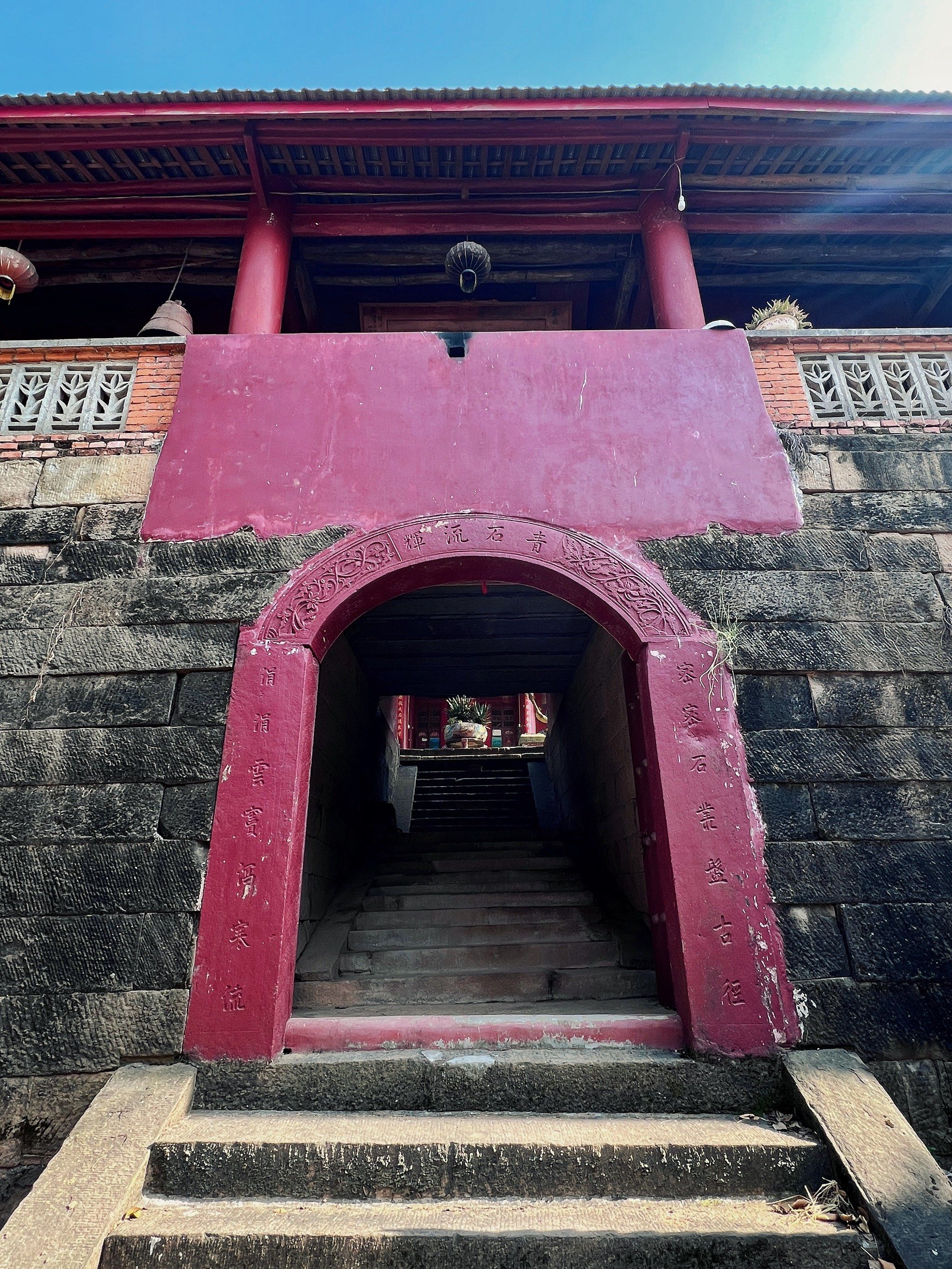 绵阳|魏城也有座圣水寺,唐代石刻佛栩栩如生