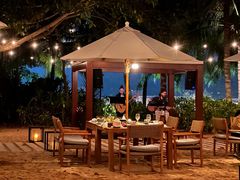 -三亚艾迪逊酒店·海滩烧烤 BARBACOA·现场乐队·浪漫晚餐·烧烤海鲜