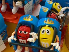 -m豆巧克力世界(上海世茂广场店)