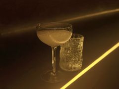 -SU lounge the lake view湖景酒廊