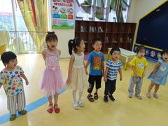 -龅牙兔儿童情商乐园(裕华旗舰店)