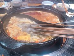 -两三事小郡肝串串香火锅(桂庙店)