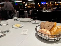 -Wolfgang’s Steakhouse 沃夫冈牛排馆(上海白玉兰广场店)
