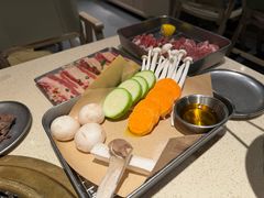 -蚂蚁洞·烤肉大营地(上海静安大悦城店)