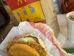 -麦当劳(桃仙机场到达层店)