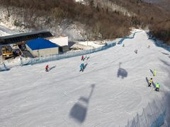 -亚布力新体委滑雪场