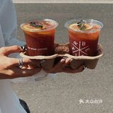 淮海街的暗黑系咖啡店，黑漆麻塔”拿铁有点意思！