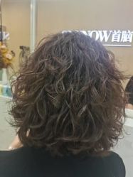 -首脑美发沙龙