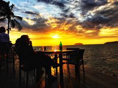 -Sunset Bar(丹绒亚路香格里拉店)