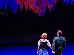 -交通银行前滩31演艺中心