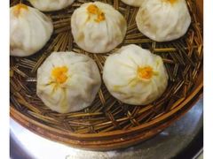 蟹粉小笼包-忆秦园小笼包(惠山古镇总店)