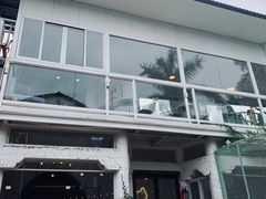 -有猫主题·治愈系猫咖(曾厝垵店)