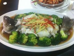 百合蒸鱼-鸡公煲(南竹饭店)