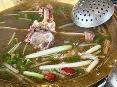 -周老三跷脚牛肉·全牛火锅(非遗传承店)