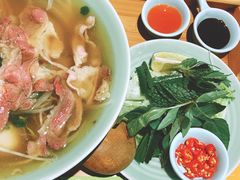 -越弥越南传统美食馆
