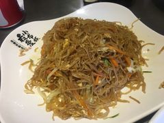 -龙巢盱眙龙虾·牛蛙·烧烤宵夜(八卦岭店)