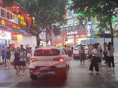 -八一好吃街·高品美食广场