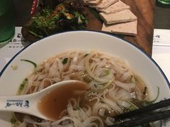 -美奈小馆·越南料理(中航城君尚购物中心店)